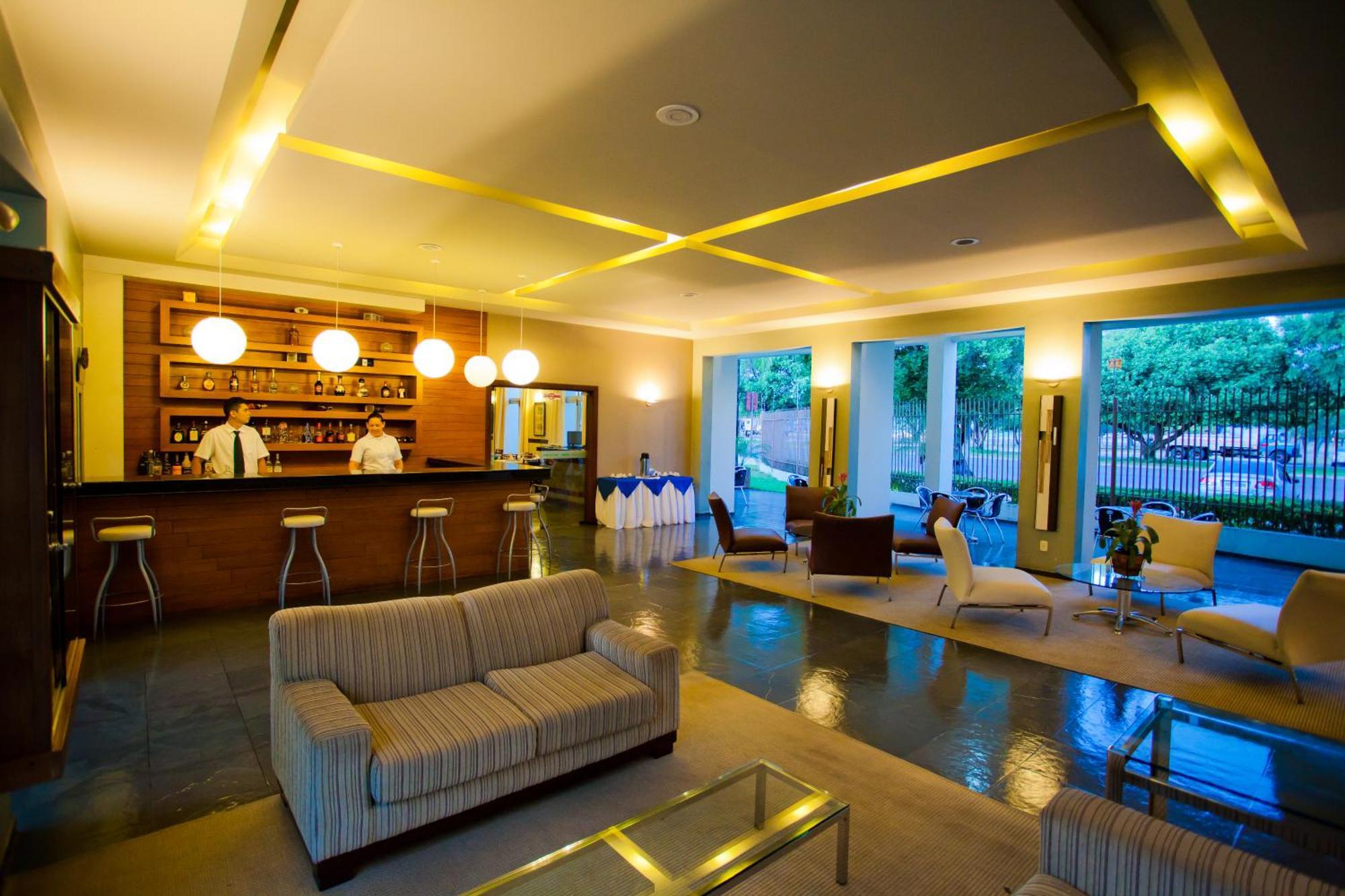 בואה ויסטה Aipana Plaza Hotel מראה חיצוני תמונה