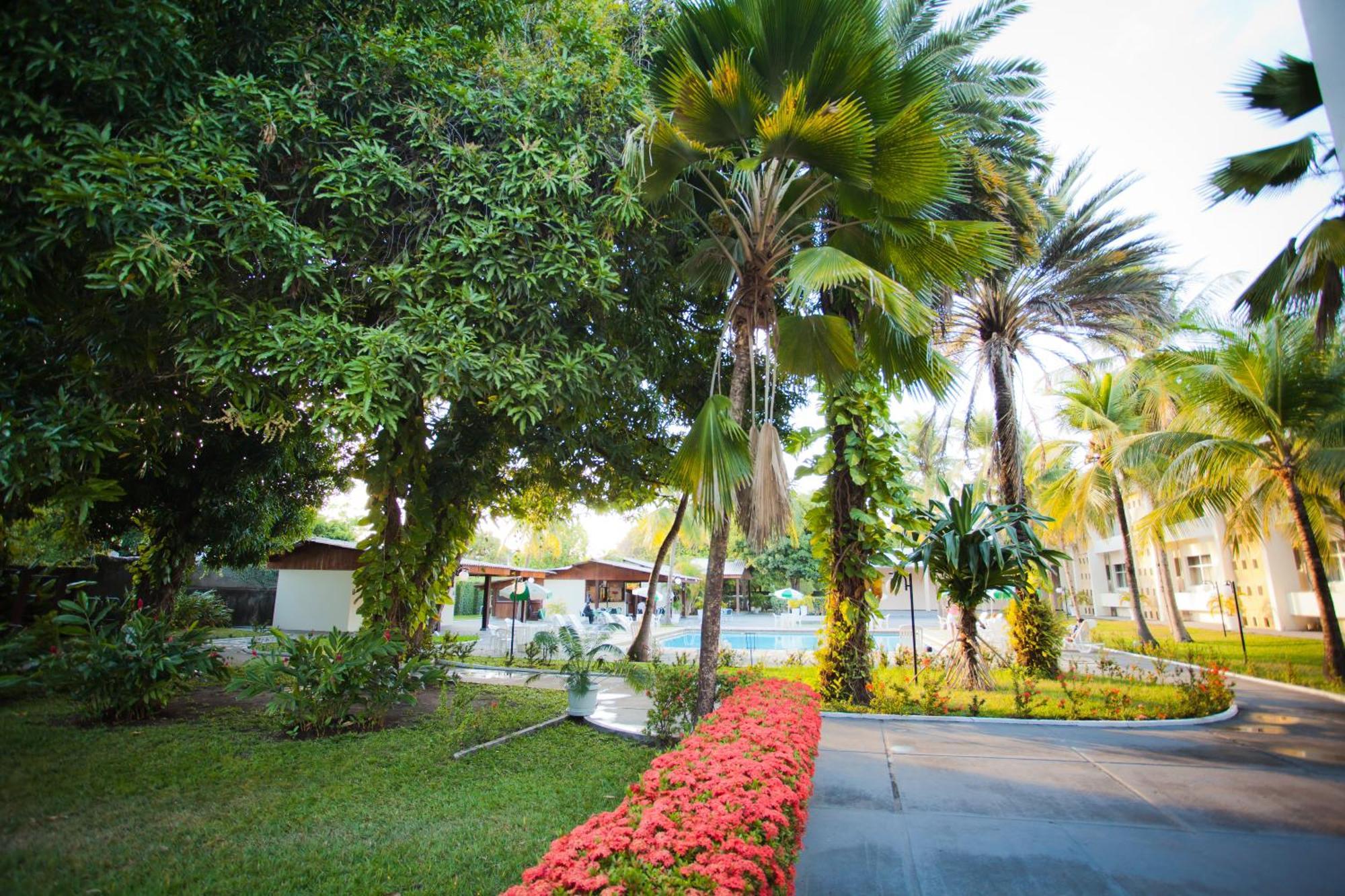 בואה ויסטה Aipana Plaza Hotel מראה חיצוני תמונה