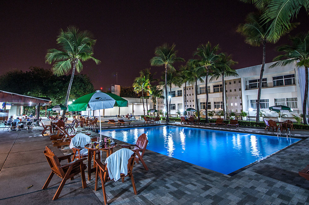 בואה ויסטה Aipana Plaza Hotel מראה חיצוני תמונה